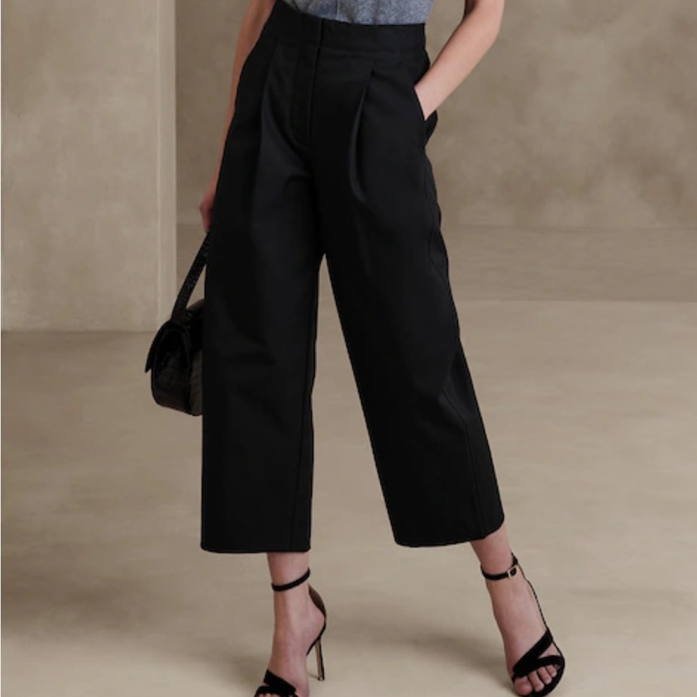 Banana Republic Barrel Leg Chino NWT